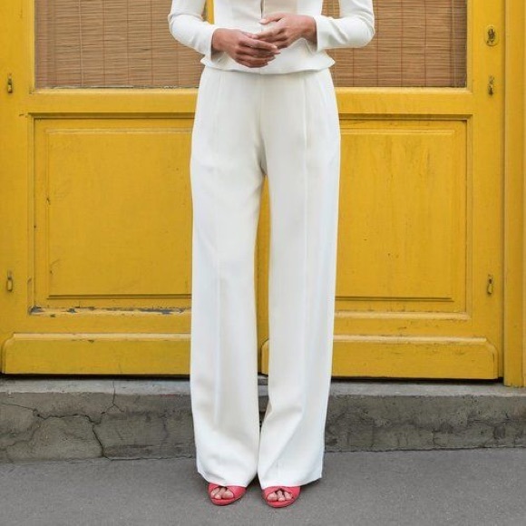 Vintage MODIANO formal pan in ivory. - Picture 1 of 10